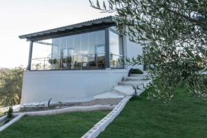 ¿Se puede construir una casa prefabricada en una finca rústica?