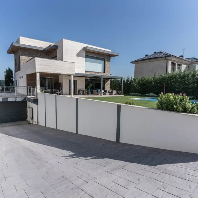 Casas prefabricadas de gama alta: equilibrio entre confort y discreción