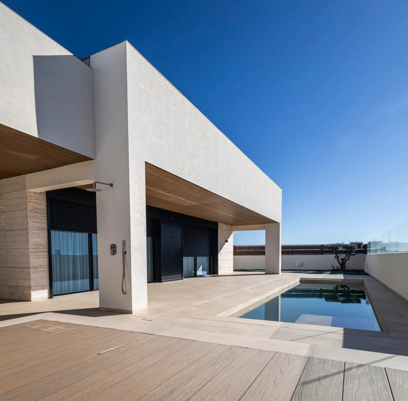 Casas de hormigón prefabricadas premium: espacios comunes con personalidad propia