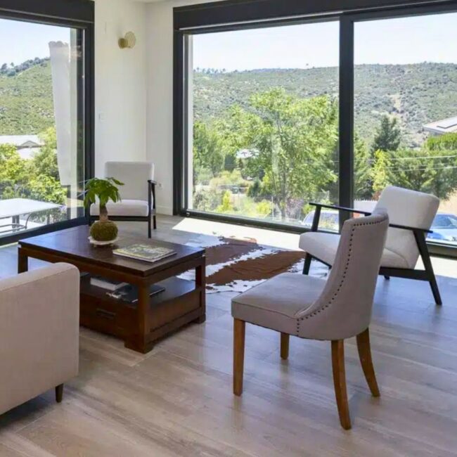 Casas de diseño prefabricadas: planificación de despachos y zonas de trabajo